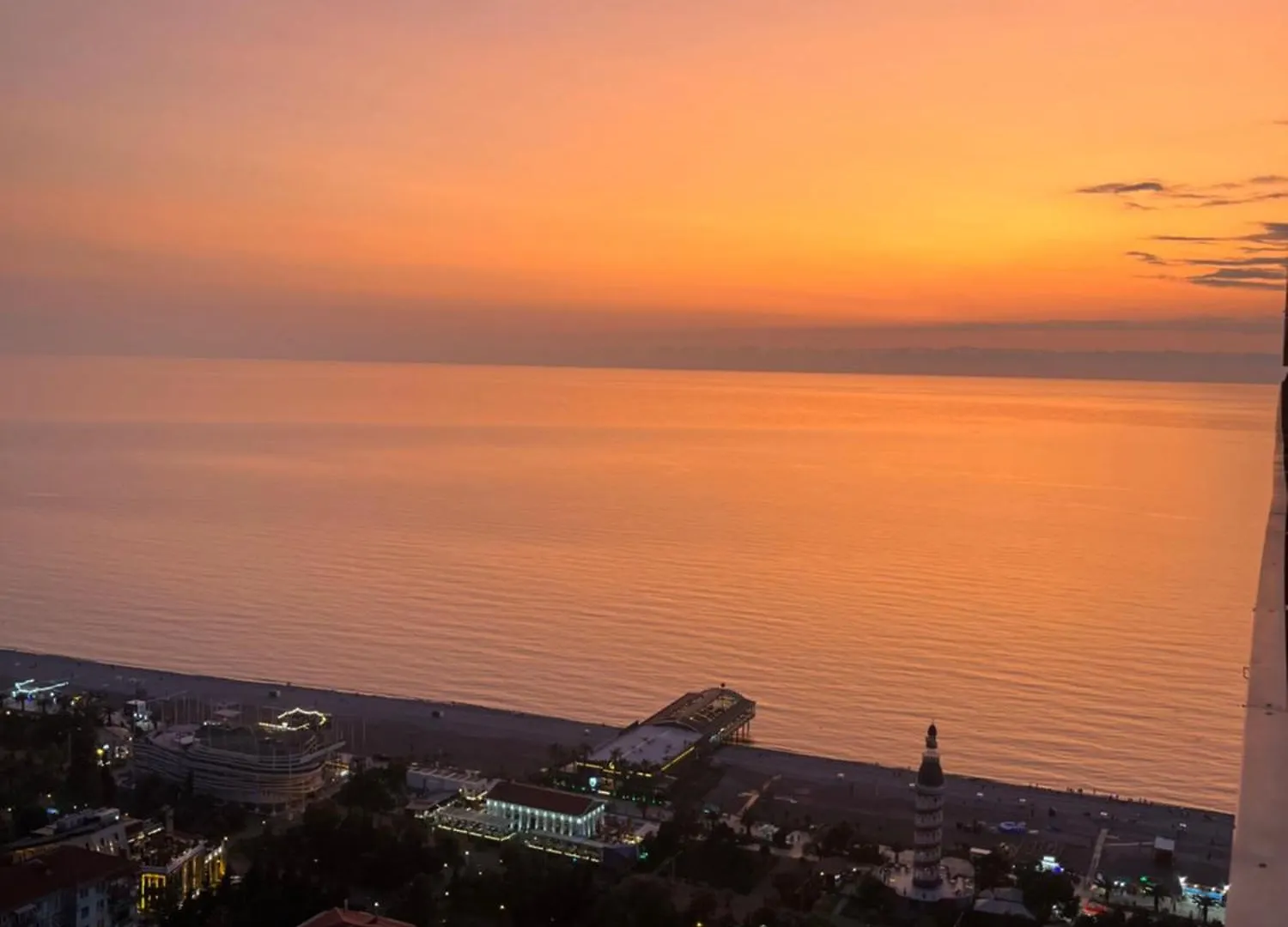 Sky & Sea Suite Батуми Апартаменты